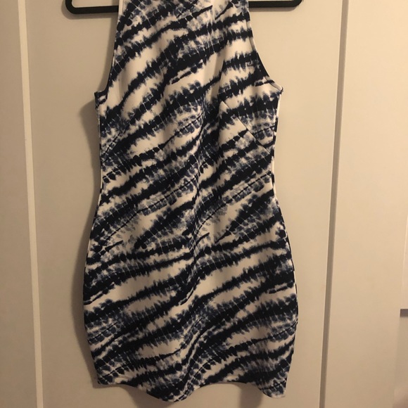 Dynamite dress - Picture 2 of 2